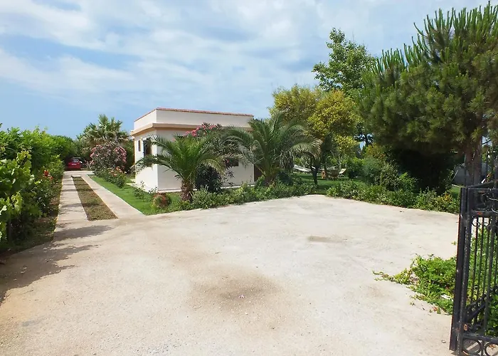 度假居 Mine Tatil Evleri 博兹贾阿达岛