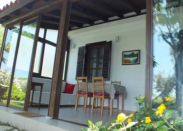 Mine Tatil Evleri 度假居 博兹贾阿达岛